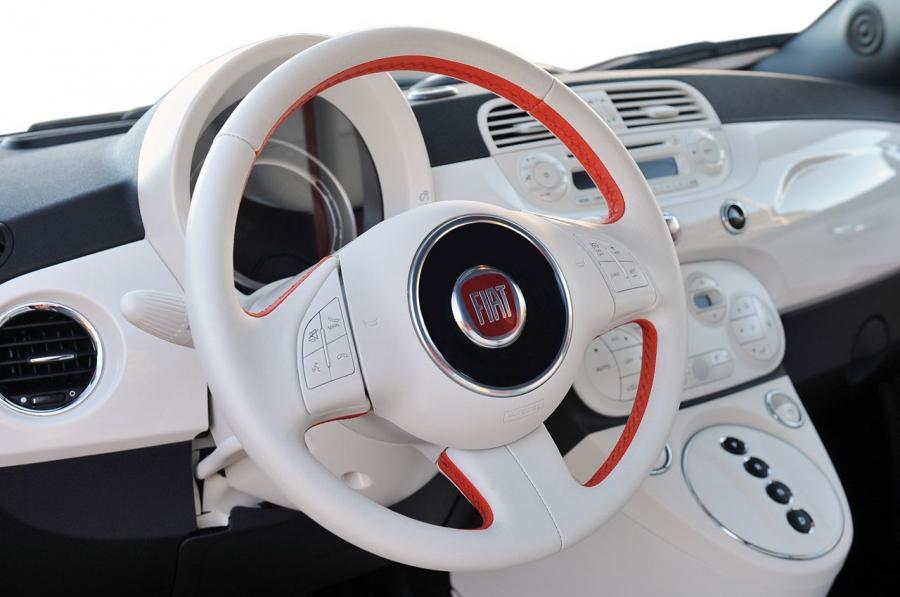  Fiat 500e 2013 года  (фото 25 из 141)